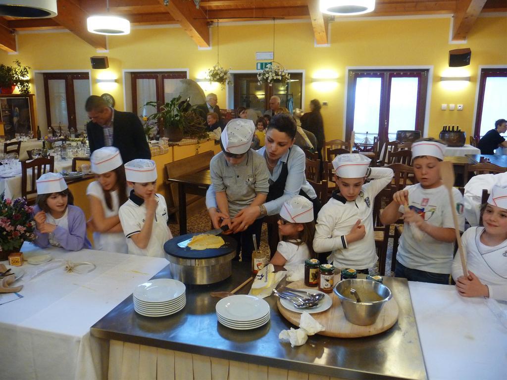 Gelindo Dei Magredi Hotel Vivaro Kültér fotó