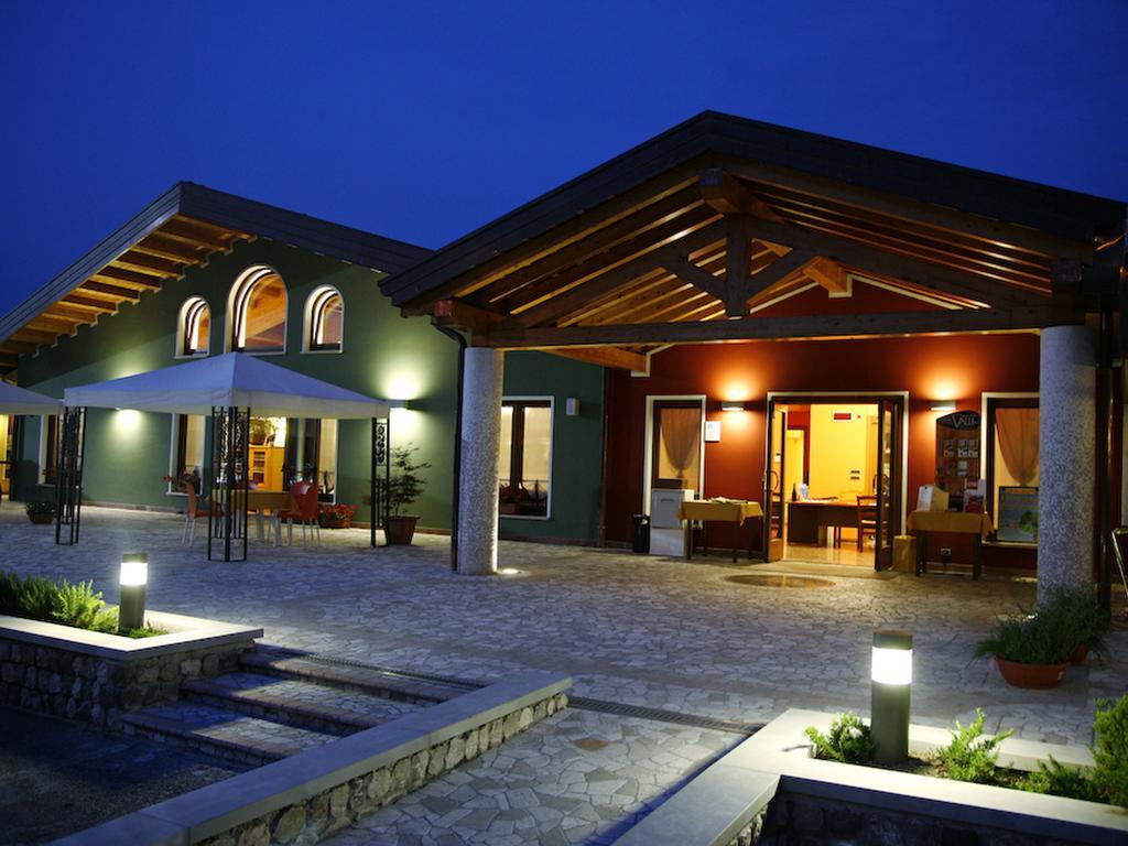 Gelindo Dei Magredi Hotel Vivaro Kültér fotó